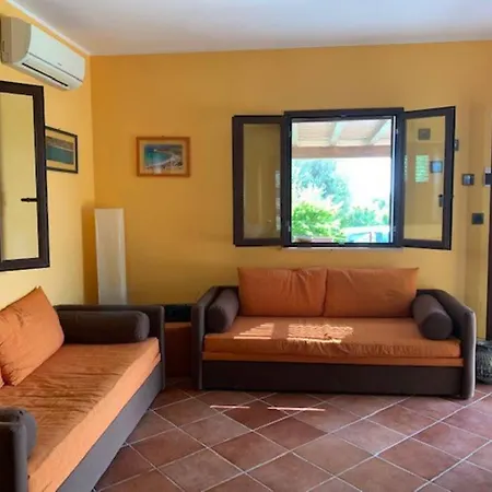 Maveda, Un Dammuso Immerso Nel Verde Holiday home Lampedusa