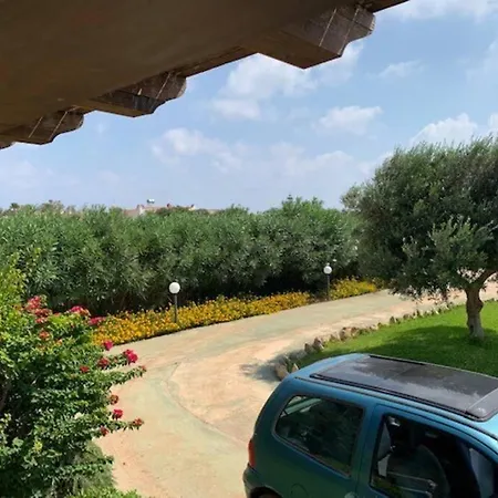 Maveda, Un Dammuso Immerso Nel Verde * Lampedusa